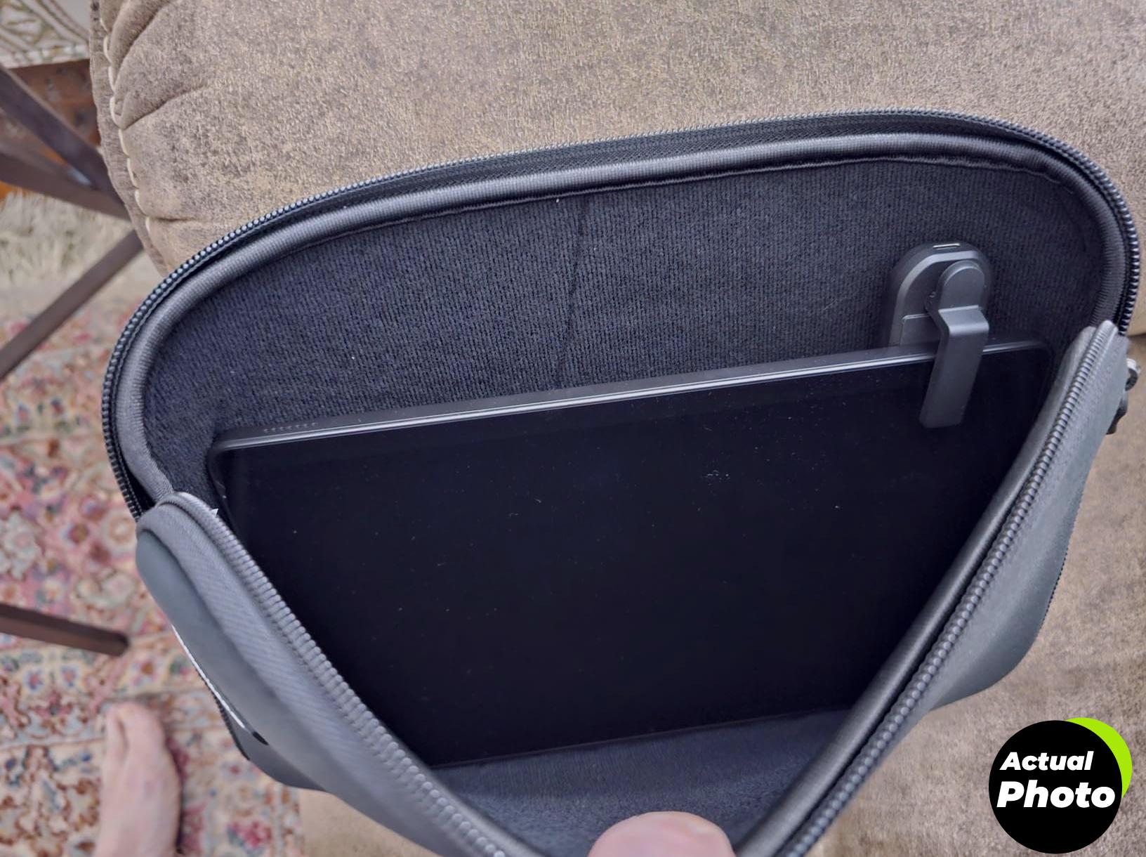 amazon-basics-17-3-laptop-sleeve-black-foto-2