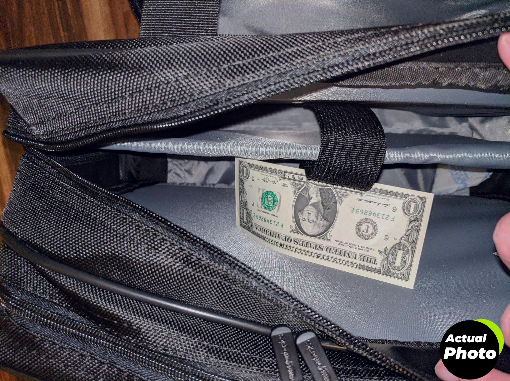 amazon-basics-rolling-laptop-case-black-15-6-foto-1