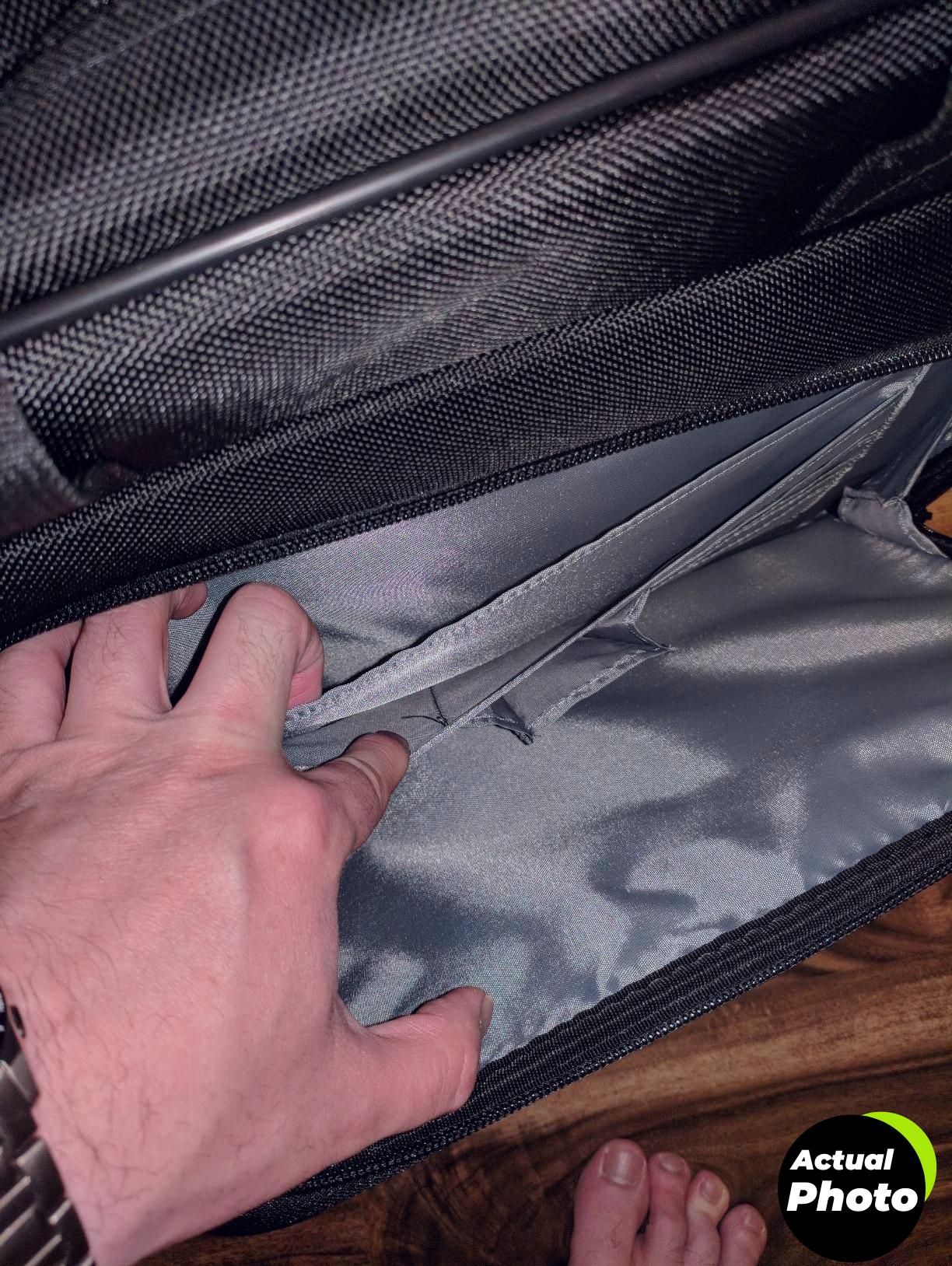 amazon-basics-rolling-laptop-case-black-15-6-foto-3