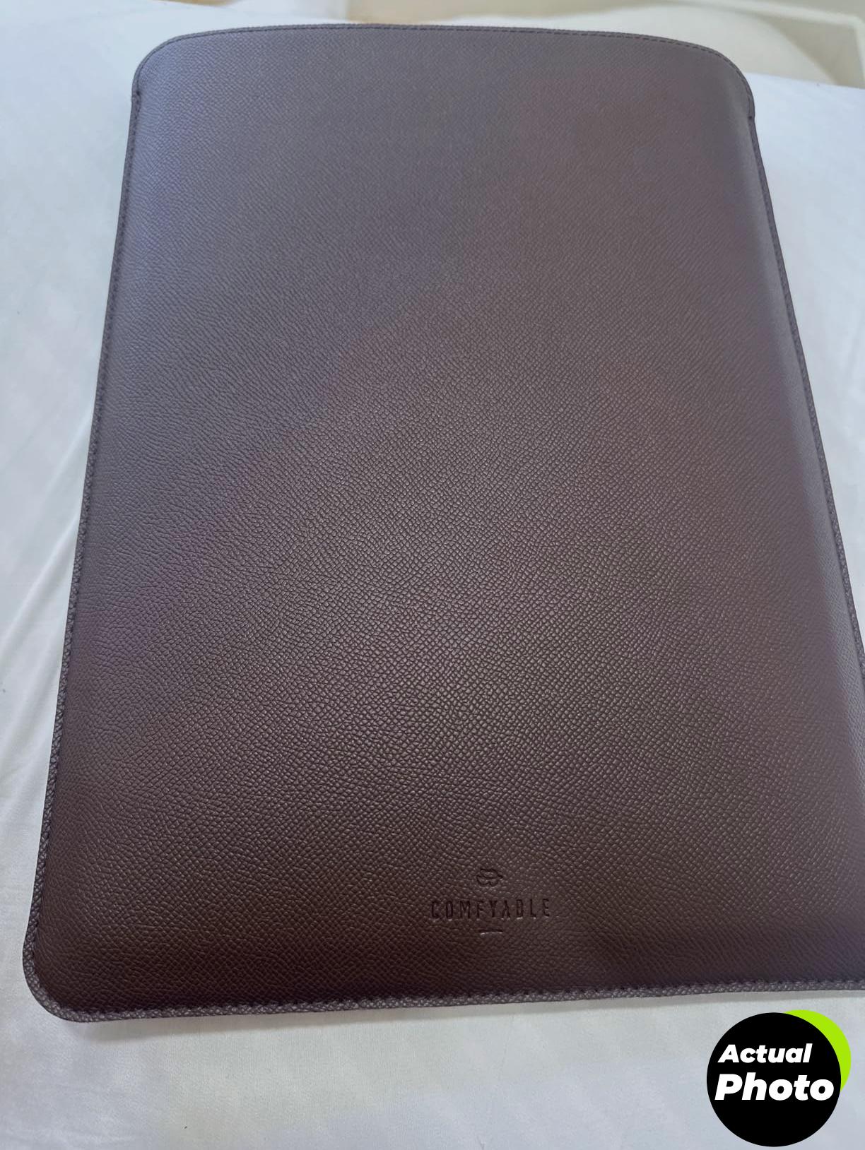 comfyable-laptop-sleeve-brown-faux-leather-foto-1