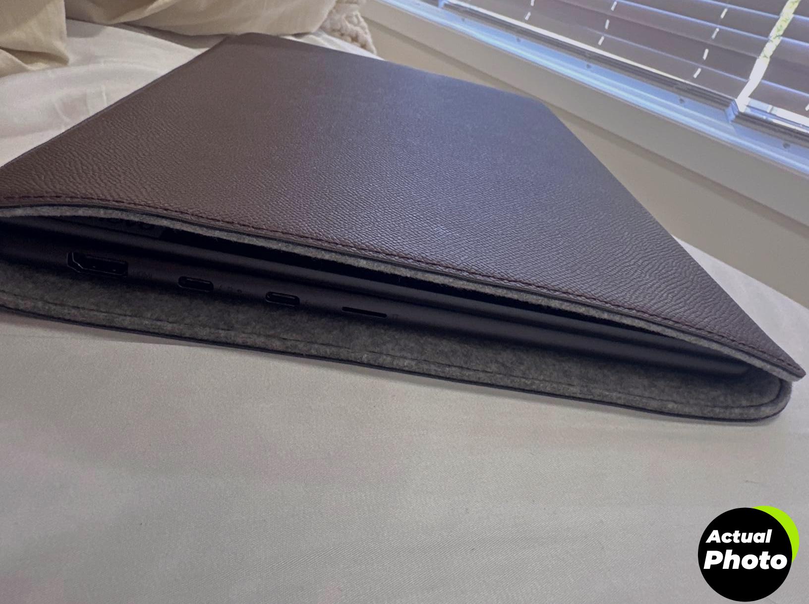 comfyable-laptop-sleeve-brown-faux-leather-foto-2