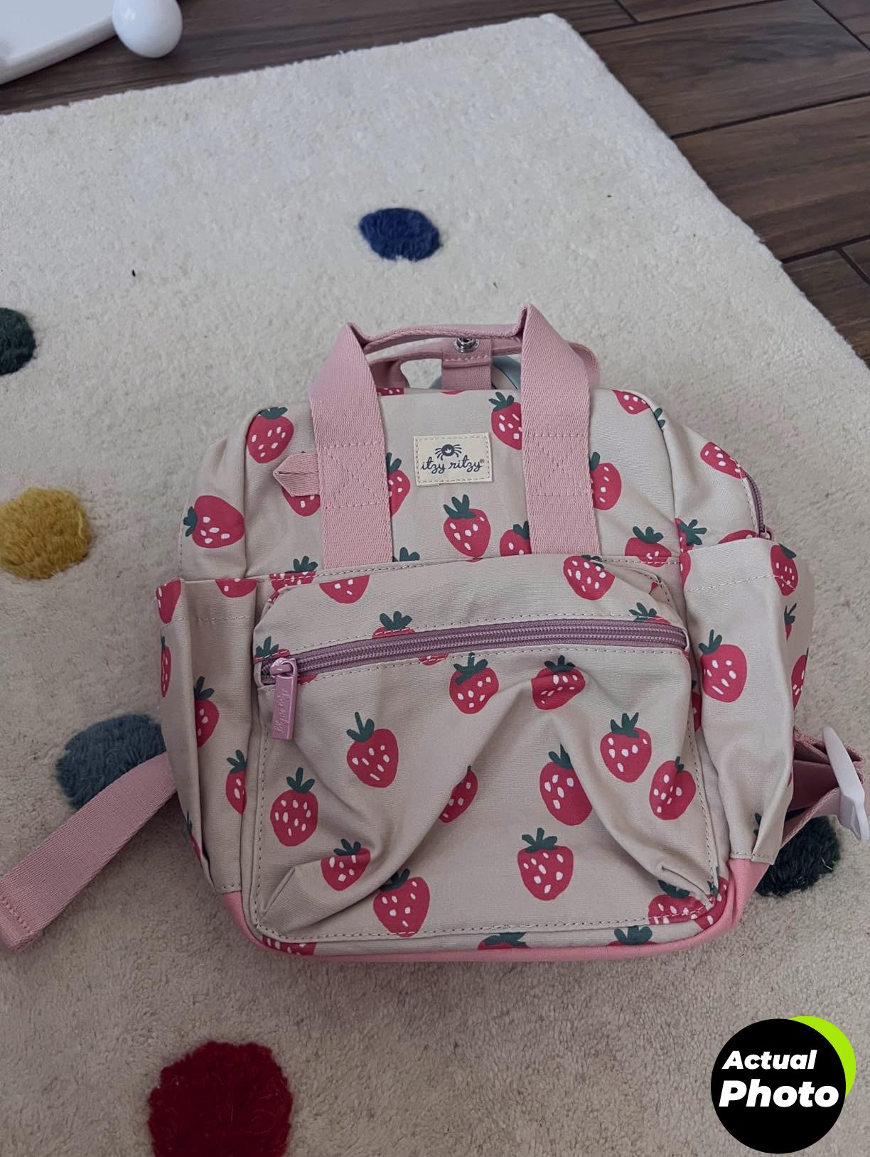 itzy-ritzy-strawberry-backpack-toddler-foto-3