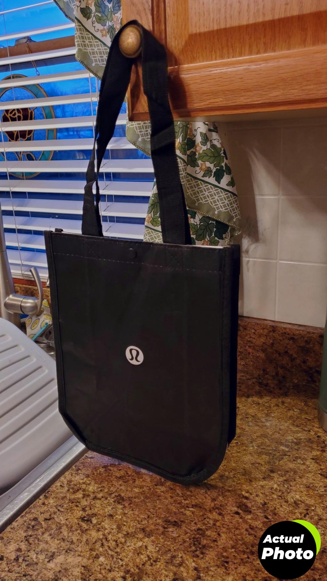 lululemon-tote-bag-holiday-special-foto-3