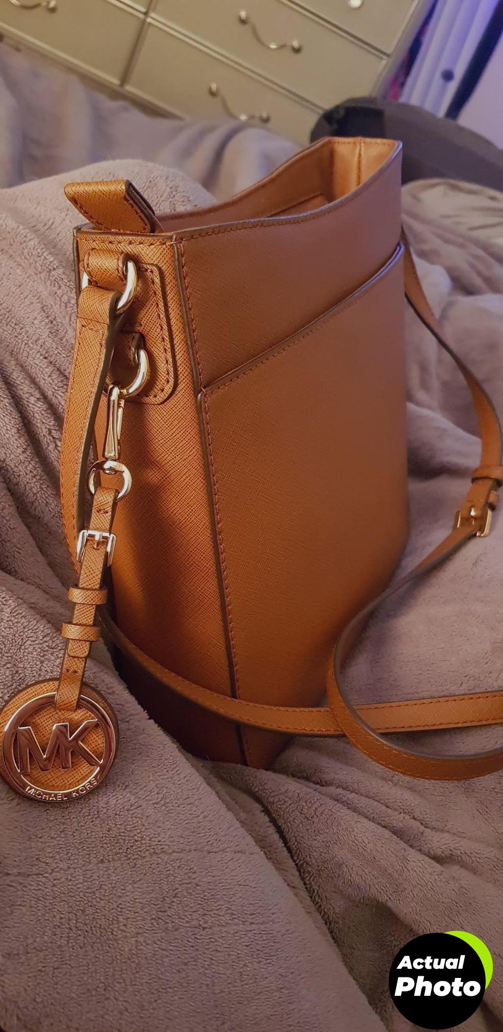 michael-kors-jet-set-messenger-bag-large-foto-2