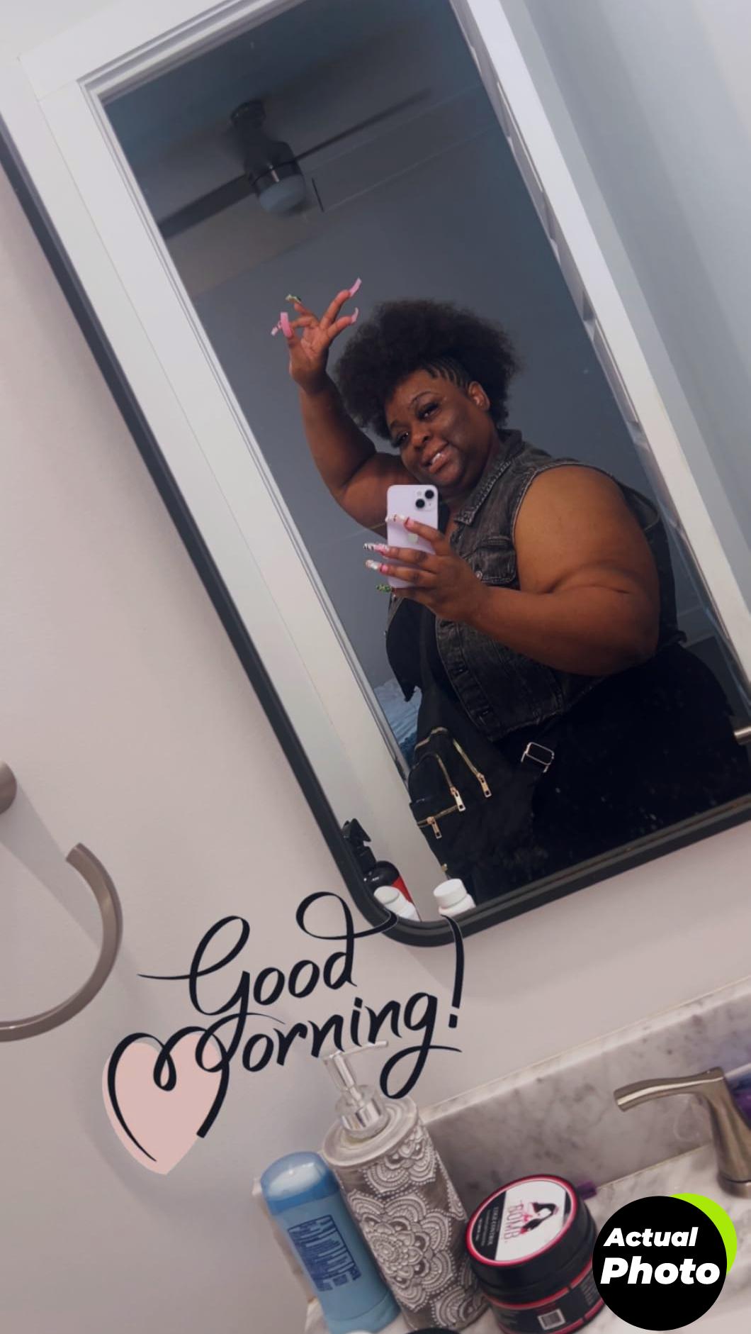 small-sling-backpack-women-black-foto-2