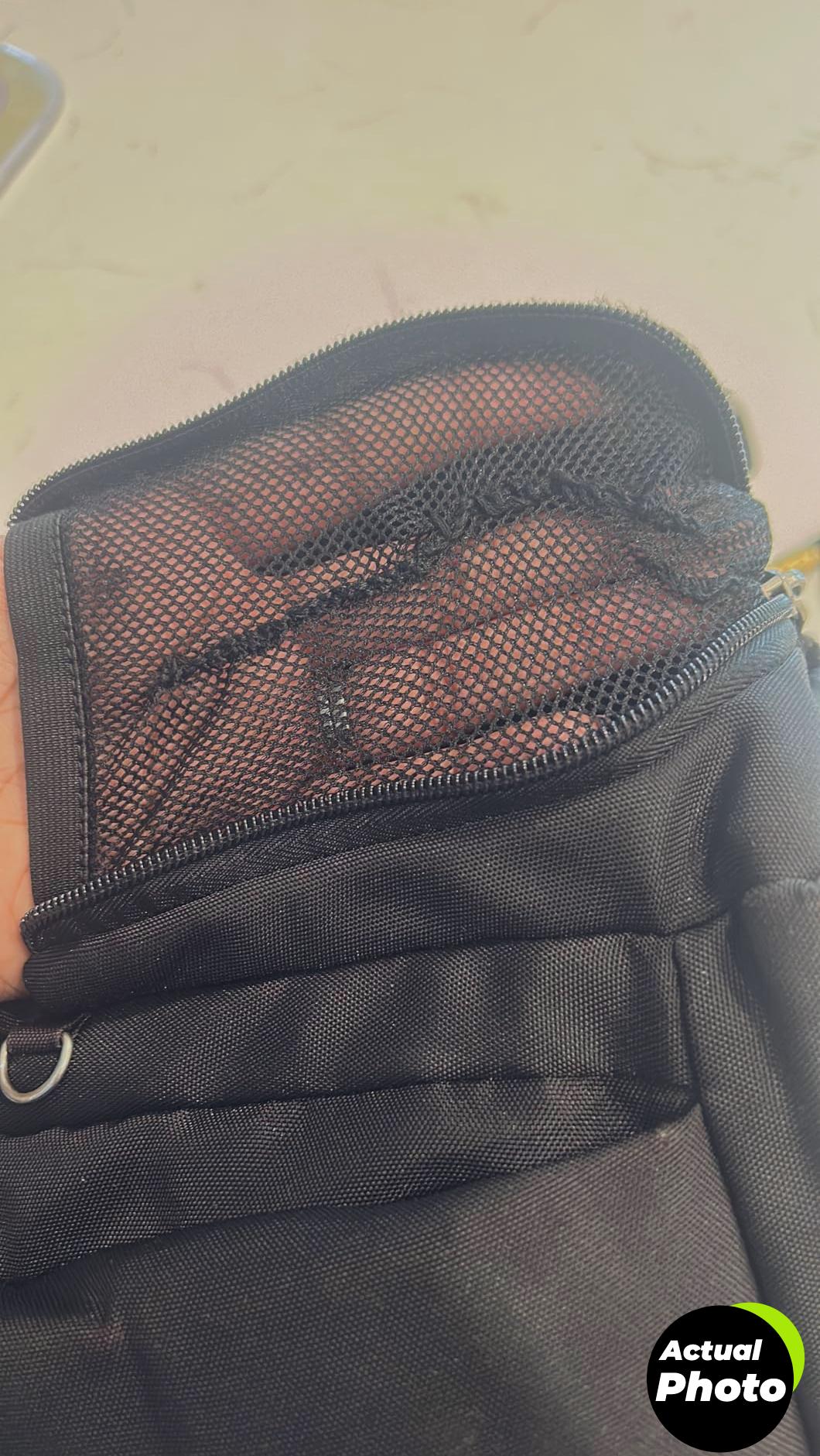 travelon-anti-theft-messenger-bag-foto-1