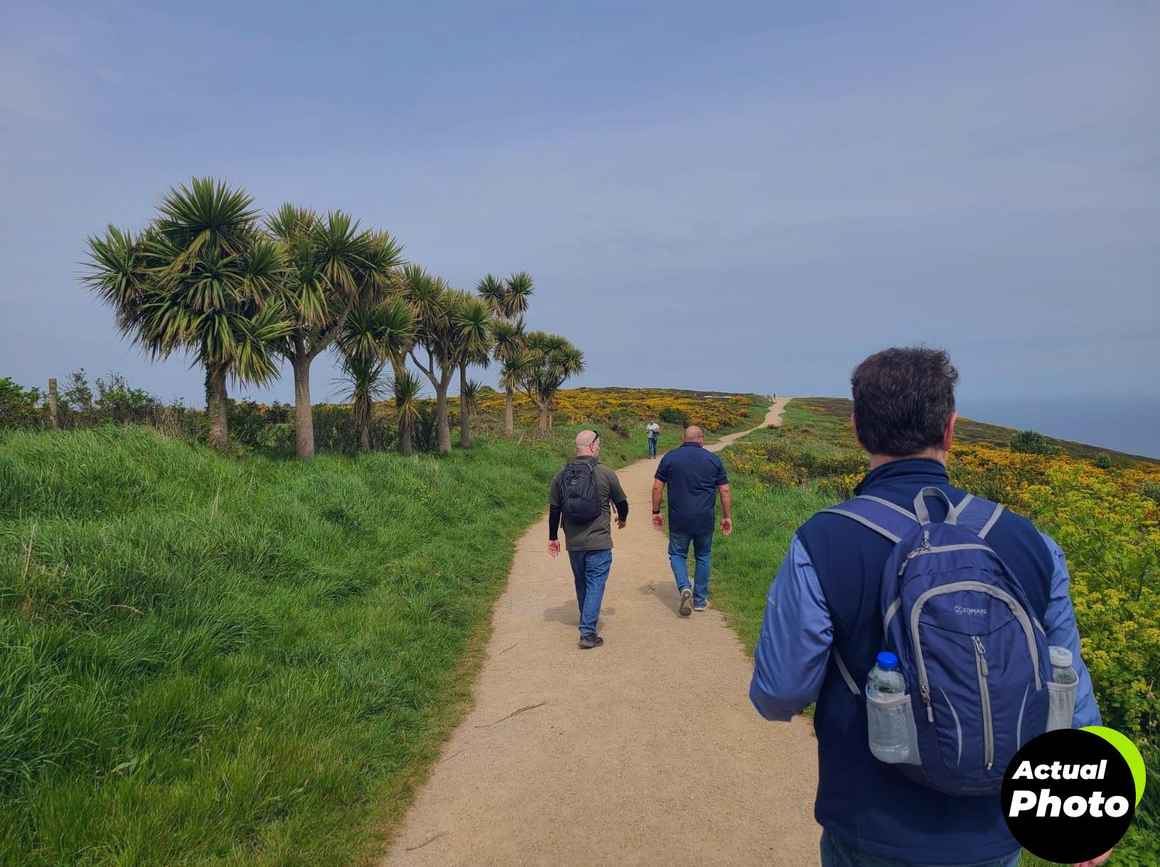 zomake-lightweight-backpack-25l-navy-blue-foto-2